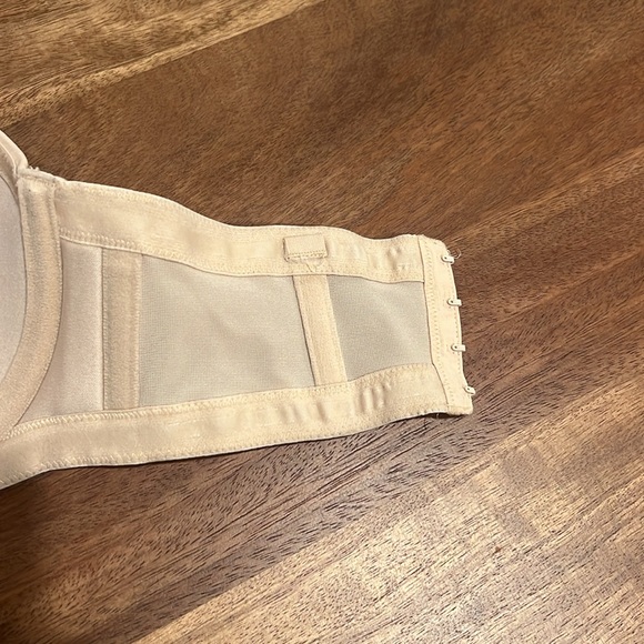 Wacoal Strapless Bra - Picture 5 of 8